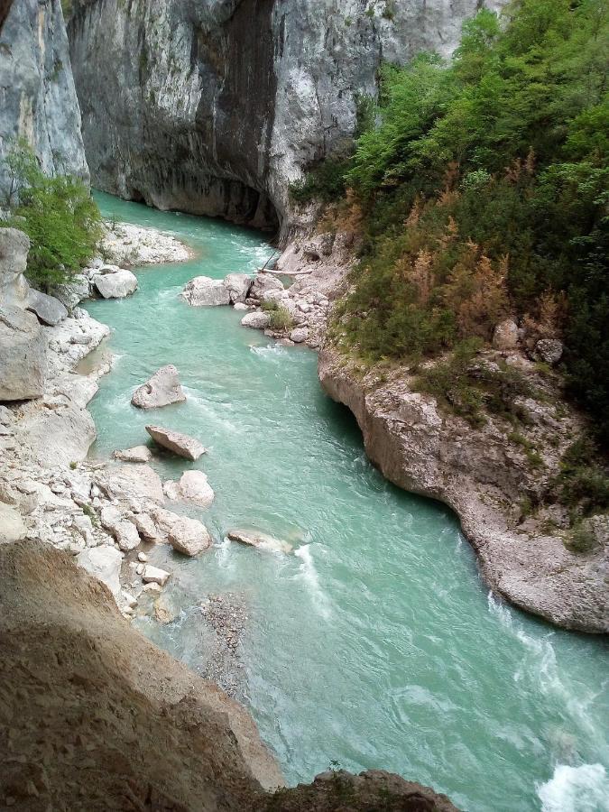Campasun Camping De L'Aigle Aiguines Luaran gambar